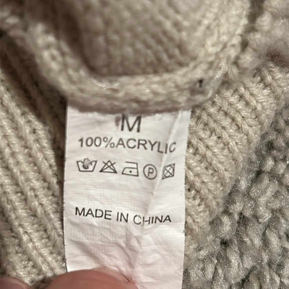 Beige Knit Crop Top - Picture 2 of 2